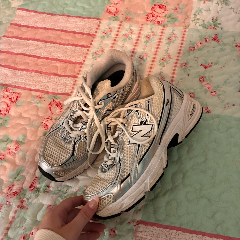 New Balance Women's Silver and White Athletic Running Shoes